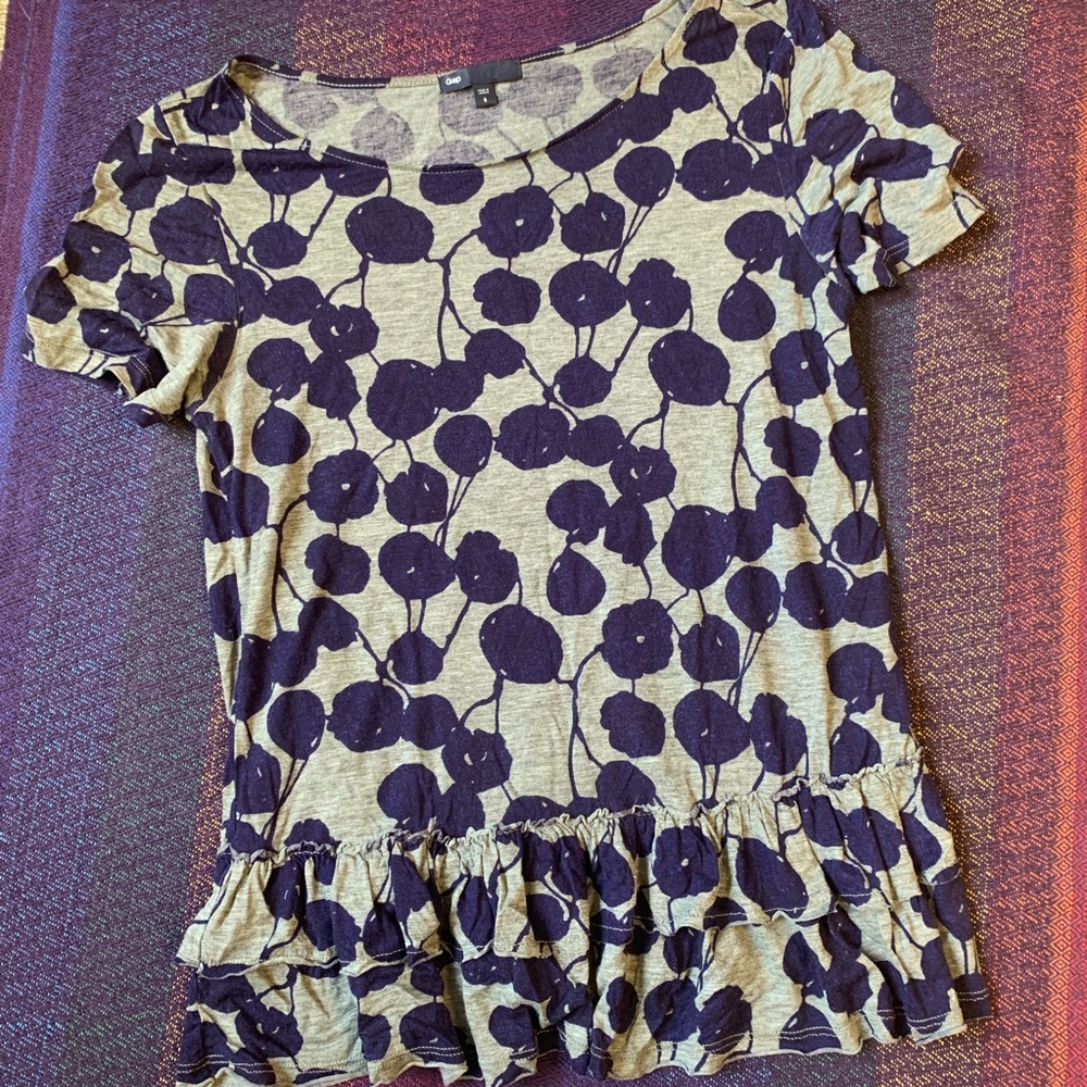 GAP Purple Poppies Ruffle Bottom Top